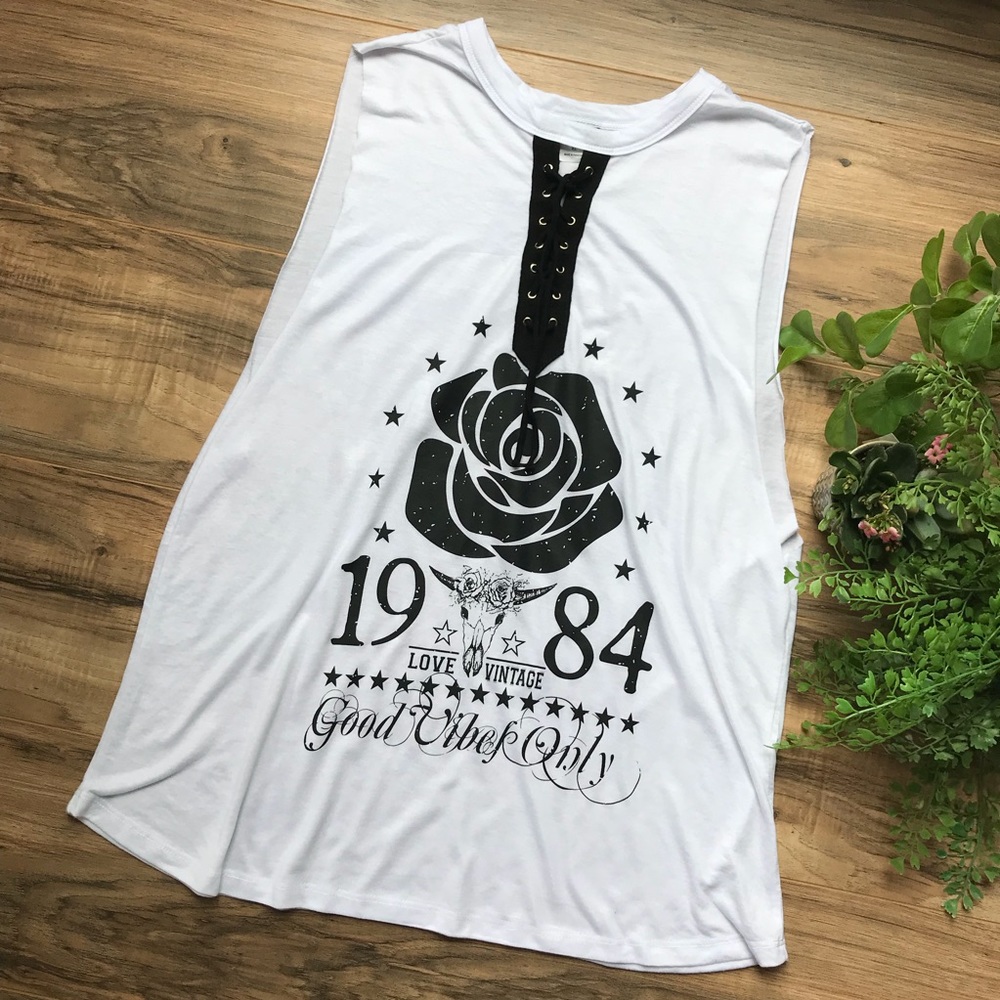 Good Vibes Only Lace Up Graphic Tank Top XL